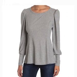 🎀 5/$20 🎀 NWT Status By Chenault Puff Shoulder Textured Knit Top in Gray
